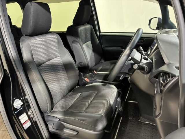 TOYOTA VOXY HYBRID 2020 Image 31