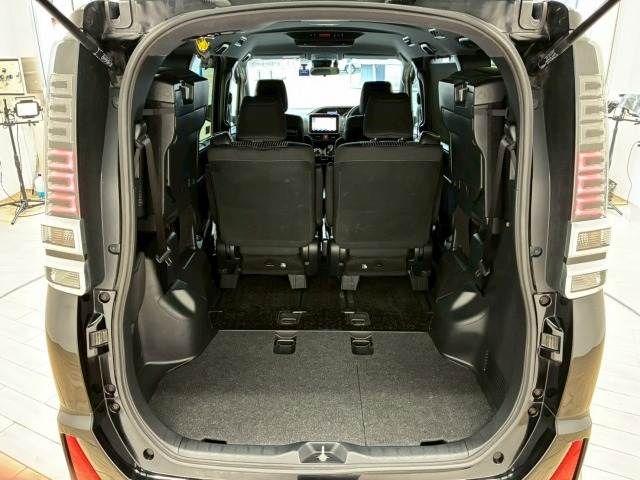 TOYOTA VOXY HYBRID 2020 Image 31