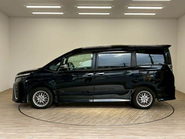 TOYOTA VOXY HYBRID 2020 Image 31