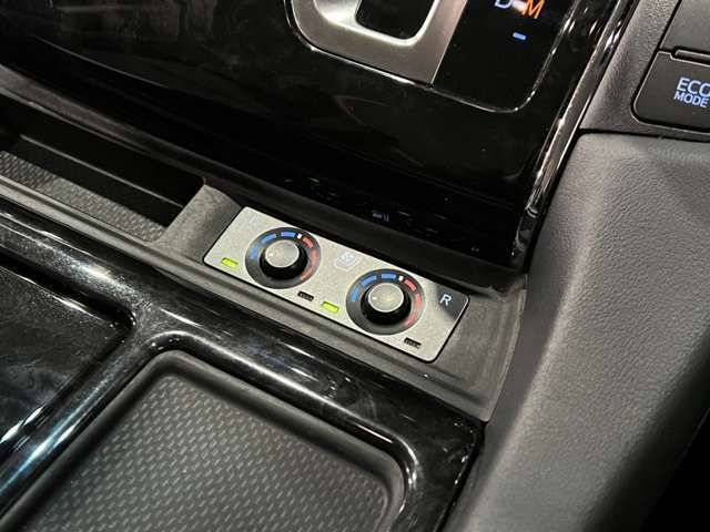 TOYOTA VELLFIRE 2018 Image 31