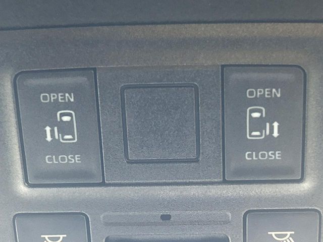 TOYOTA VOXY 2023 Image 31