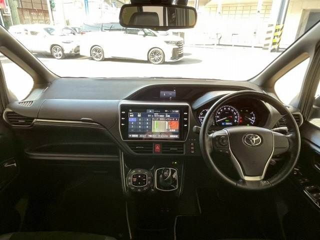 TOYOTA ESQUIRE HYBRID 2019 Image 31