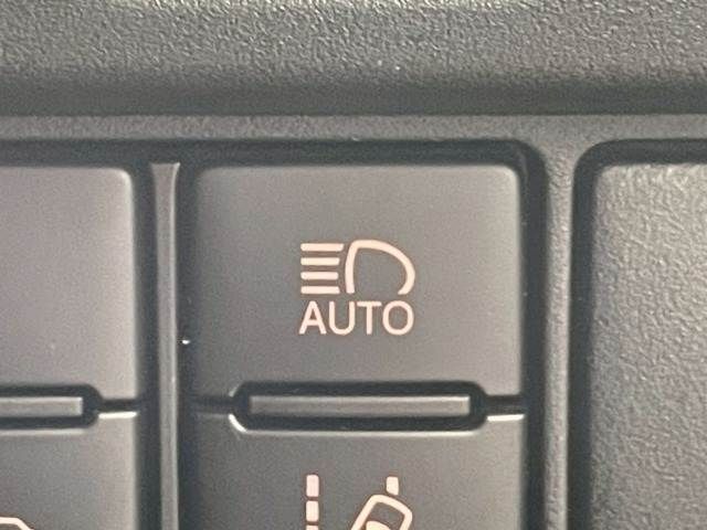 TOYOTA ESQUIRE HYBRID 2019 Image 31