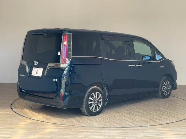 TOYOTA ESQUIRE HYBRID 2019 Image 31