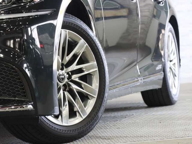 TOYOTA LEXUS LS500H 2018 Image 31