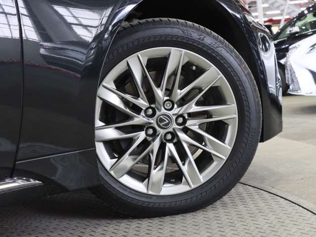 TOYOTA LEXUS LS500H 2018 Image 31