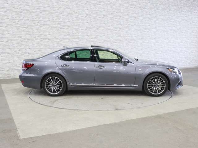 TOYOTA LEXUS LS600H 2015 Image 31