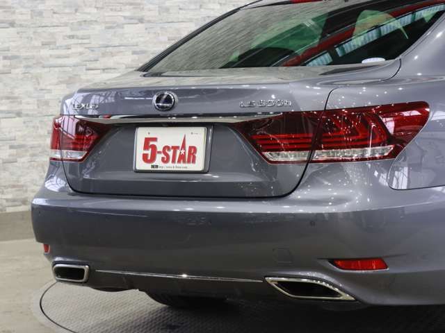 TOYOTA LEXUS LS600H 2015 Image 31
