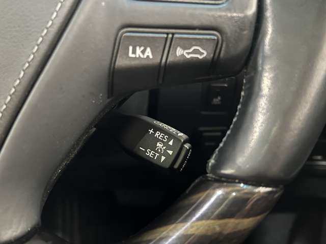 TOYOTA LEXUS LS600H 2016 Image 31