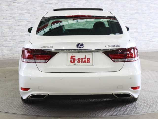 TOYOTA LEXUS LS600H 2016 Image 31