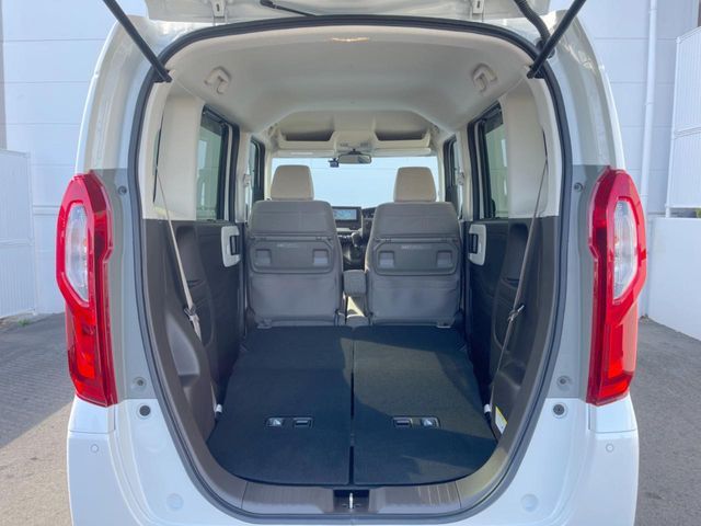 HONDA N BOX 2021 Image 31