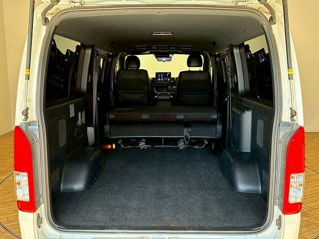 TOYOTA HIACE VAN 2WD 2023 Image 31