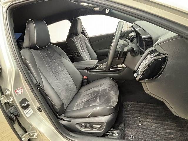 TOYOTA CROWN SEDAN HYBRID 2018 Image 31