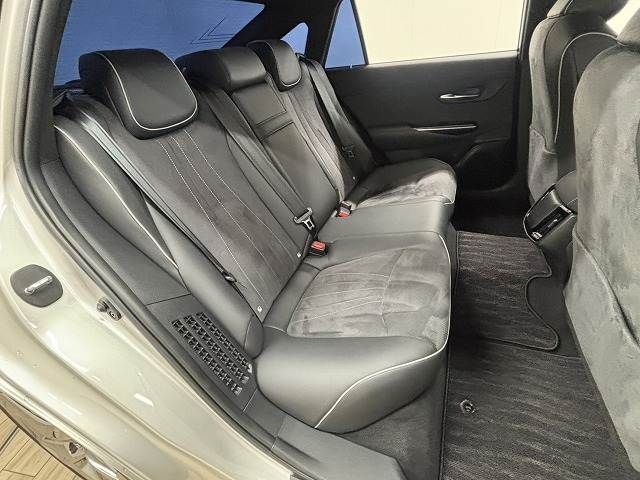 TOYOTA CROWN SEDAN HYBRID 2018 Image 31