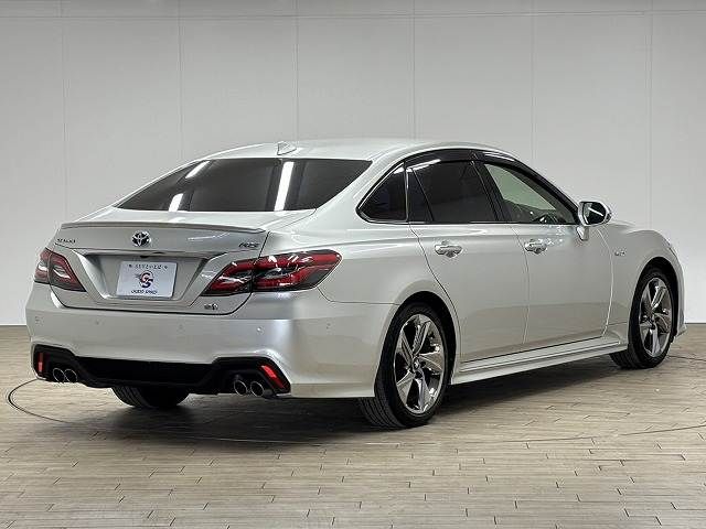 TOYOTA CROWN SEDAN HYBRID 2018 Image 31