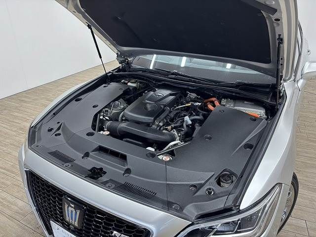TOYOTA CROWN SEDAN HYBRID 2018 Image 31