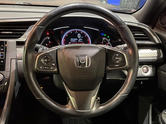 HONDA CIVIC HATCHBACK 2018 Image 31