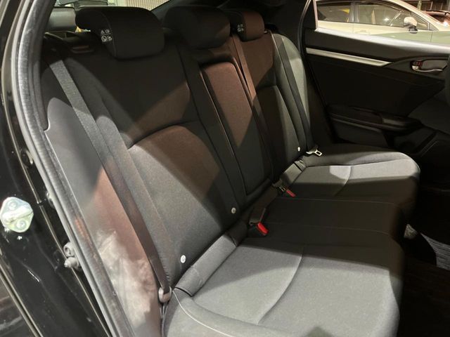 HONDA CIVIC HATCHBACK 2018 Image 31