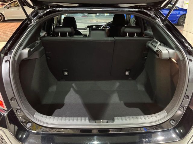 HONDA CIVIC HATCHBACK 2018 Image 31