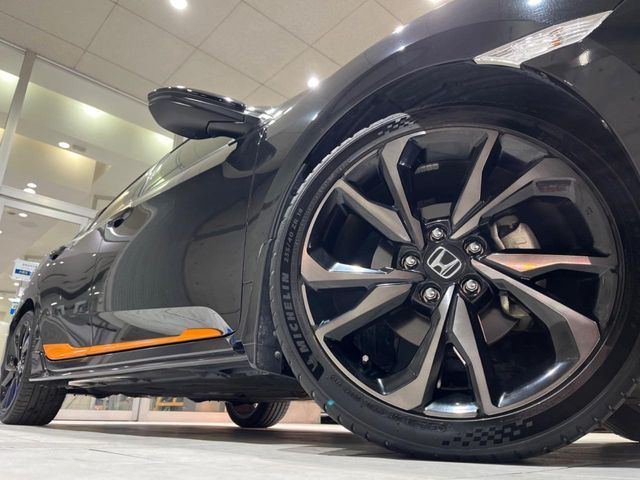 HONDA CIVIC HATCHBACK 2018 Image 31