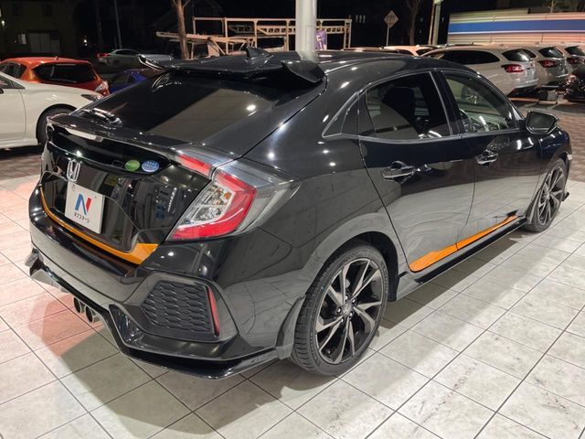 HONDA CIVIC HATCHBACK 2018 Image 31