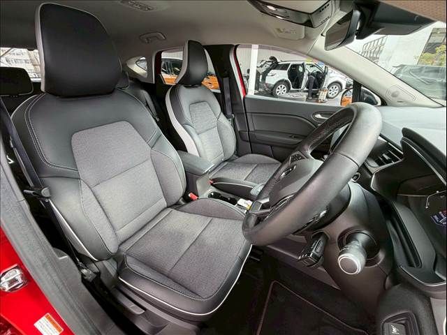 RENAULT CAPTUR 2021 Image 31