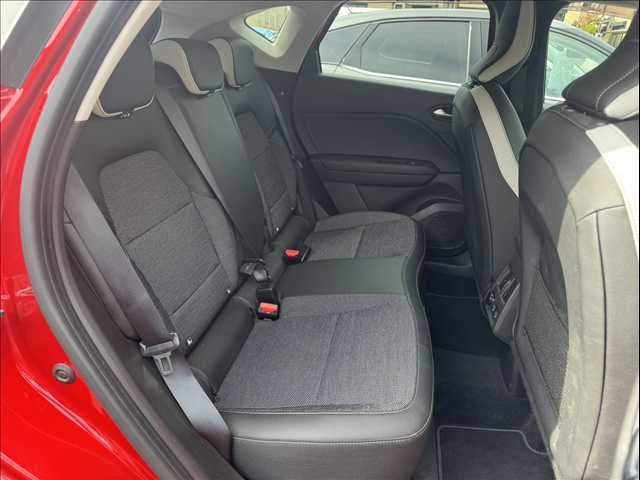 RENAULT CAPTUR 2021 Image 31