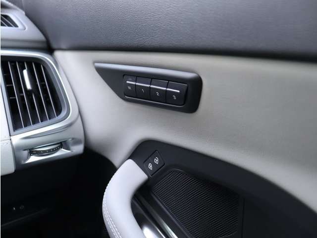 JAGUAR E-PACE 2025 Image 31