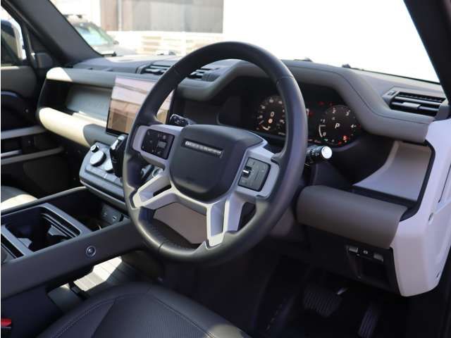 ROVER DEFENDER 2024 Image 31