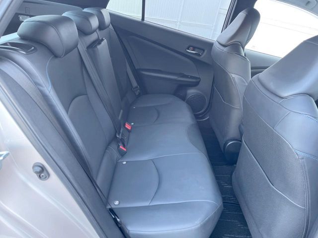 TOYOTA PRIUS 2016 Image 31