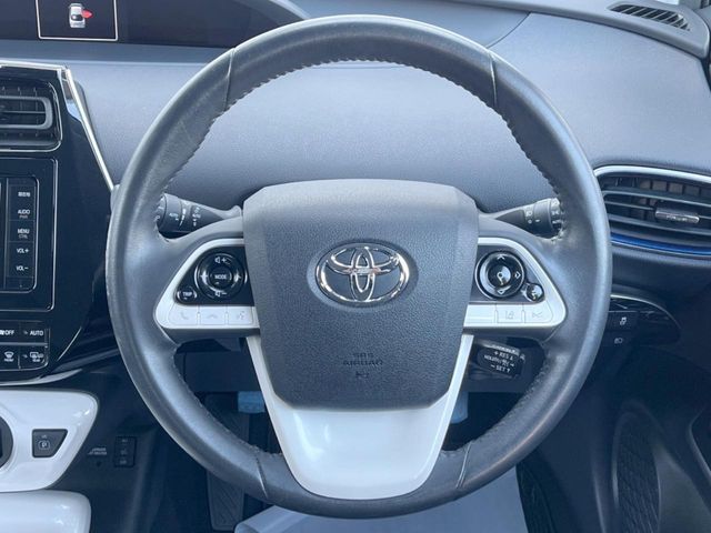TOYOTA PRIUS 2016 Image 31
