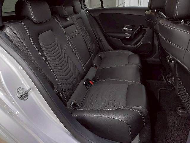 MERCEDES BENZ A CLAS 2018 Image 31