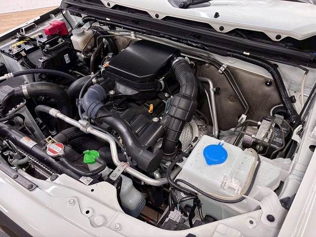 SUZUKI JIMNY 4WD 2023 Image 31