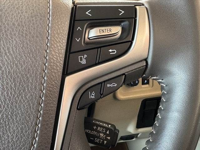 TOYOTA LANDCRUISER PRADO 2023 Image 31