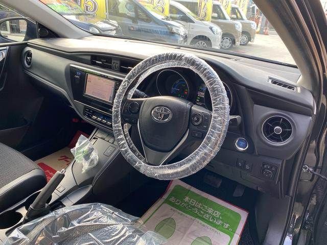 TOYOTA AURIS HYBRID 2016 Image 31