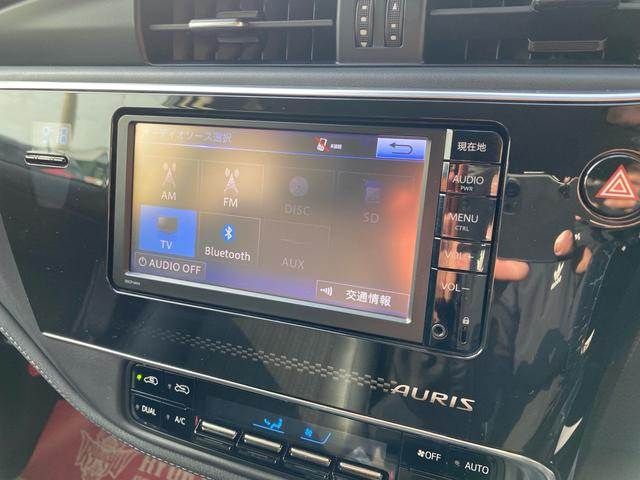 TOYOTA AURIS HYBRID 2016 Image 31