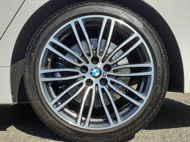 BMW 5SERIES SEDAN 2017 Image 31