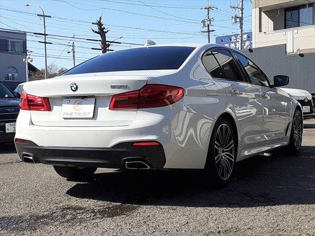 BMW 5SERIES SEDAN 2017 Image 31
