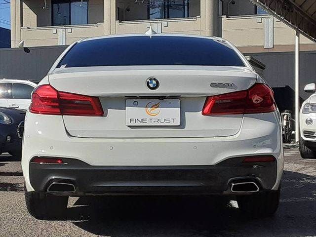 BMW 5SERIES SEDAN 2017 Image 31