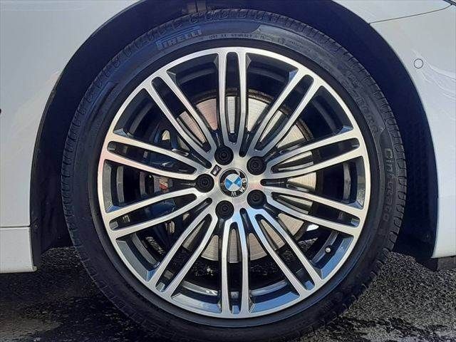 BMW 5SERIES SEDAN 2017 Image 31