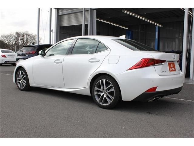 TOYOTA LEXUS IS300 2018 Image 31