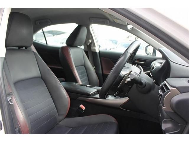 TOYOTA LEXUS IS300 2018 Image 31