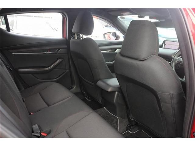 MAZDA 3 FASTBACK 2023 Image 31