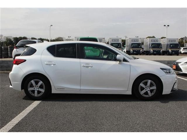 TOYOTA LEXUS CT200H 2021 Image 31