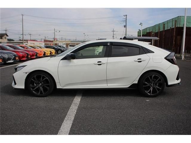 HONDA CIVIC HATCHBACK 2018 Image 31