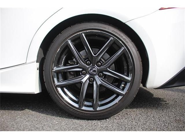 TOYOTA LEXUS IS350 2019 Image 31