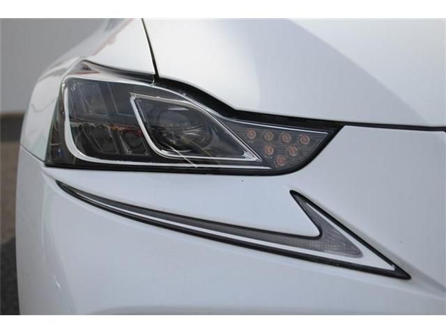 TOYOTA LEXUS IS350 2019 Image 31
