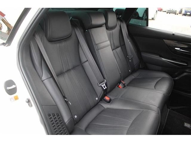 TOYOTA CROWN SEDAN HYBRID 2019 Image 31