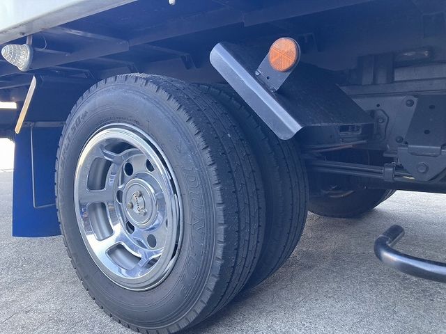 HINO DUTRO 2014 Image 31