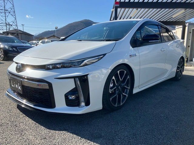TOYOTA PRIUS PHV 2019 Image 31